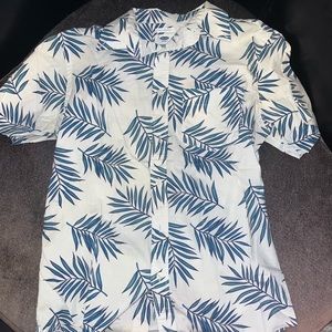 Small mens old navy Hawaiian shirt